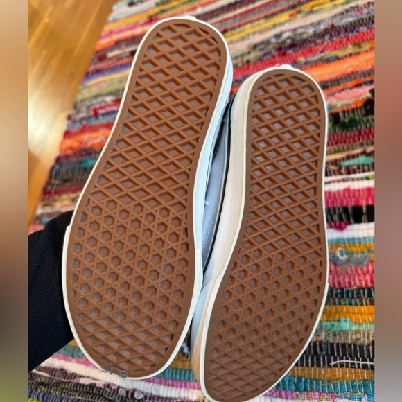 Vans NWOT Old Skool Gray, Dawn & White Shoes Size US9 Women’s 7 Mens - Picture 4 of 6